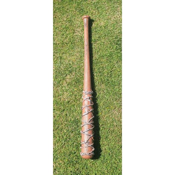 The Walking Dead Negan's Bat Lucille Foam Rubber Replica A&E Pre-owned Loose - Picture 1 of 4